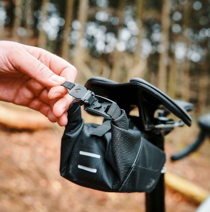 Pinclip Saddle Bag M + Base - imagen 1