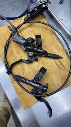 Frenos Shimano XT 4 pistones BL-M8100