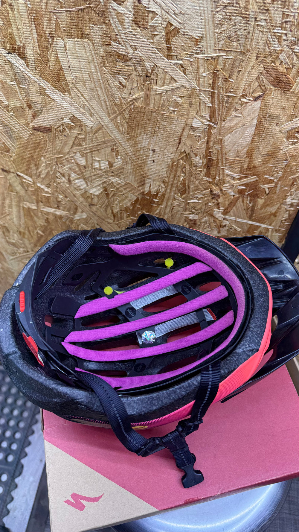 Casco Specialized MIPS Rosa talla S/M