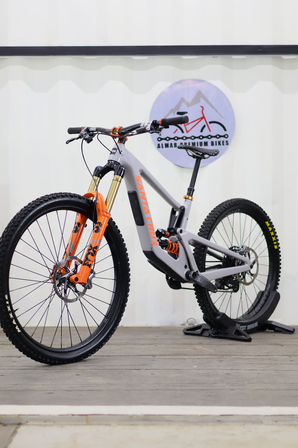 Santa Cruz Nomad C 2024 Carbon