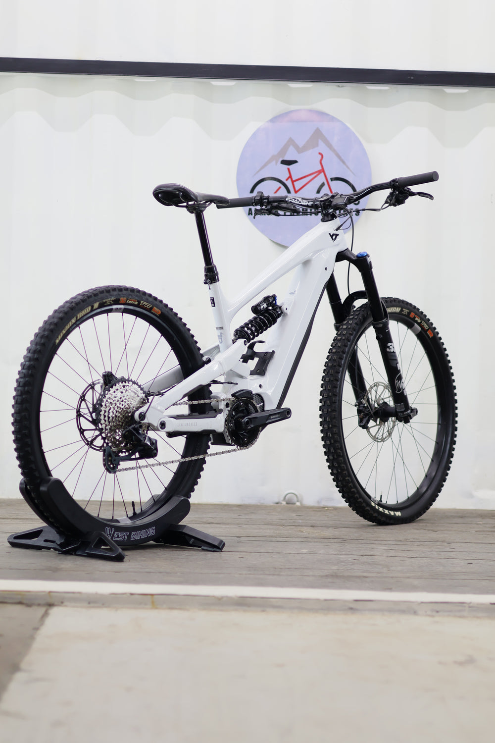 YT Decoy Core 3 2024/25 Carbon (eBike)