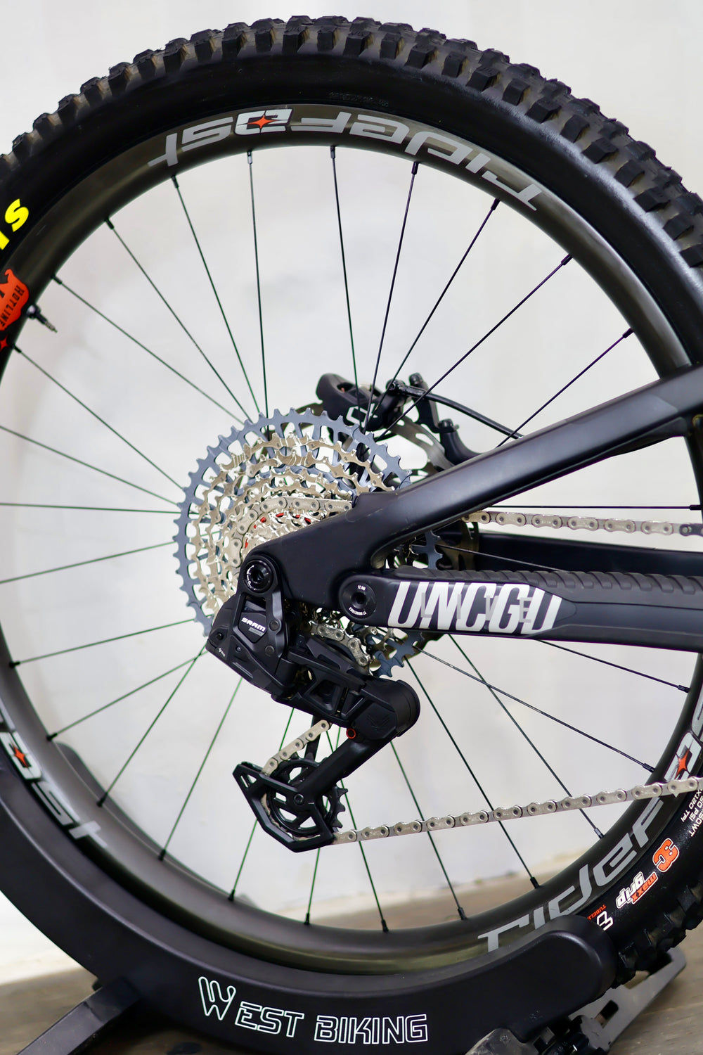 YT JEFFSY  CORE 3 2026 Full Carbon Mejorada (como nueva)
