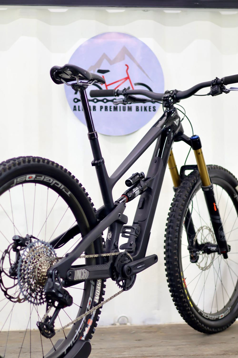 YT JEFFSY  CORE 3 2026 Full Carbon Mejorada (como nueva)