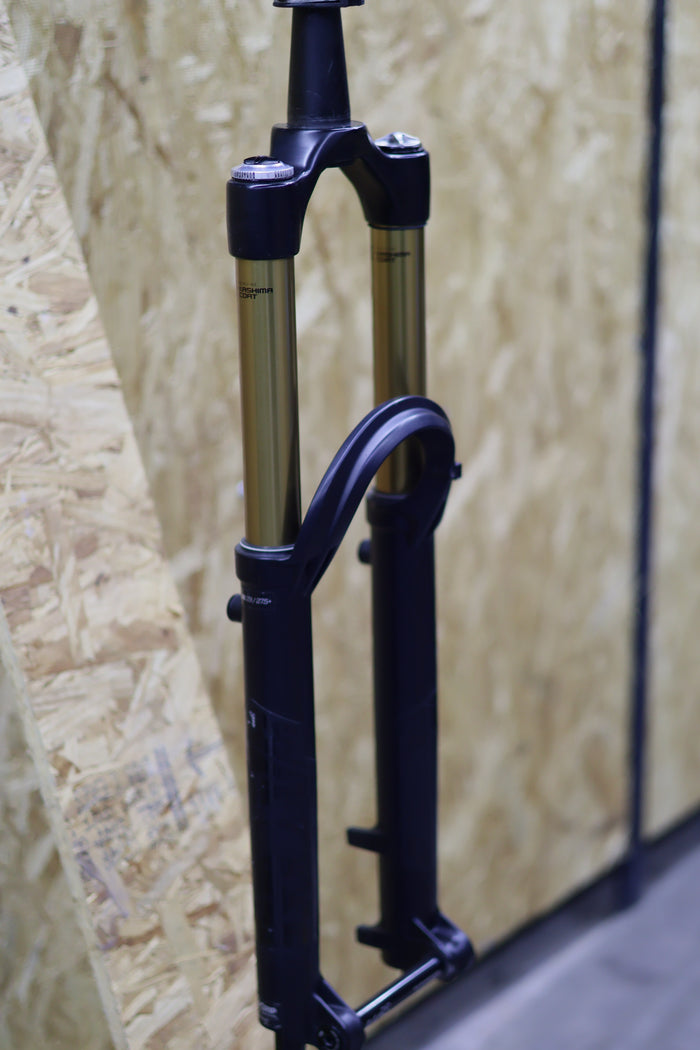 2022 FOX 36 170mm  KASHIMA MATTE BLACK GRIP2