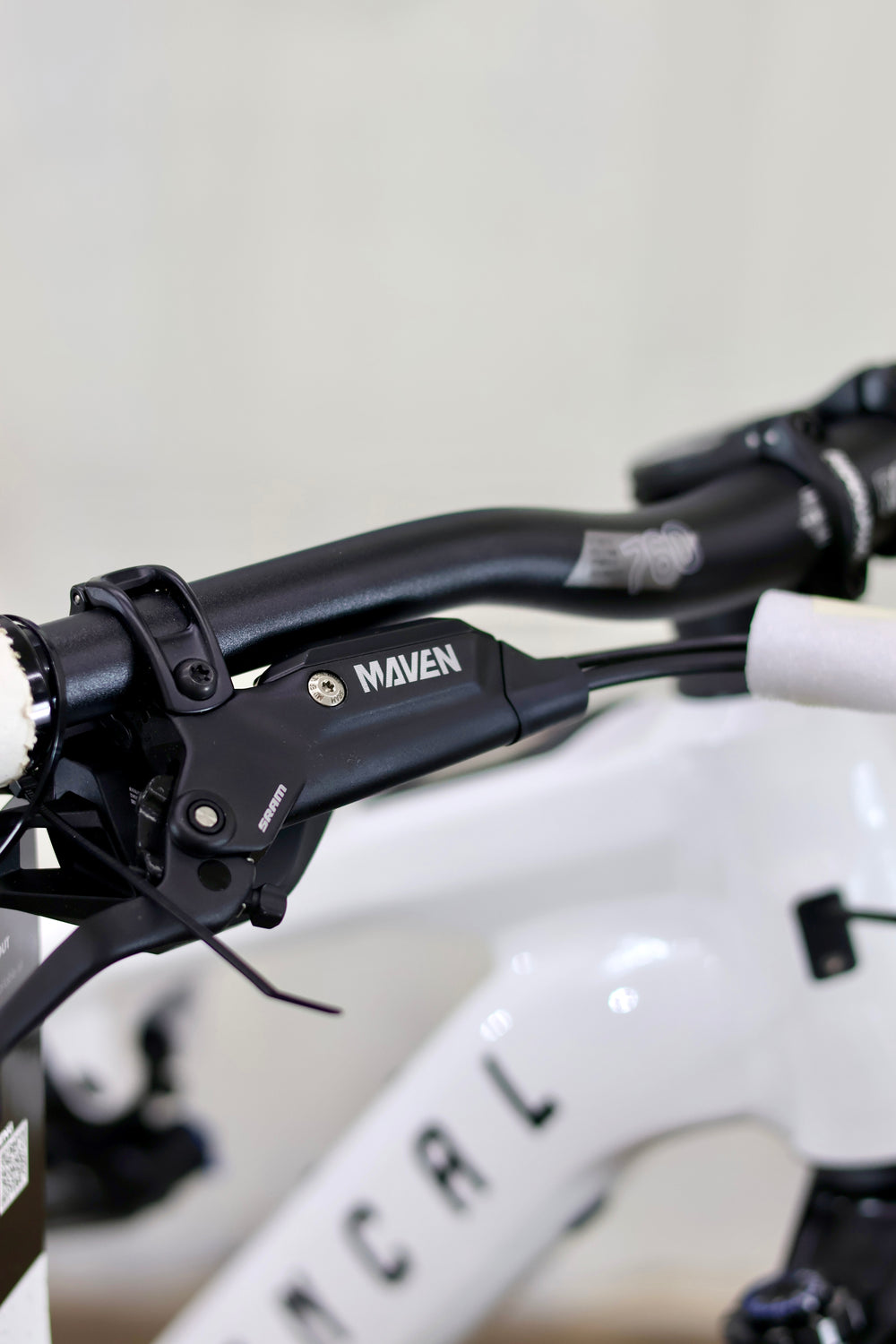COMMENCAL META POWER SX AVINOX ROCKSHOX PURE WHITE 2027