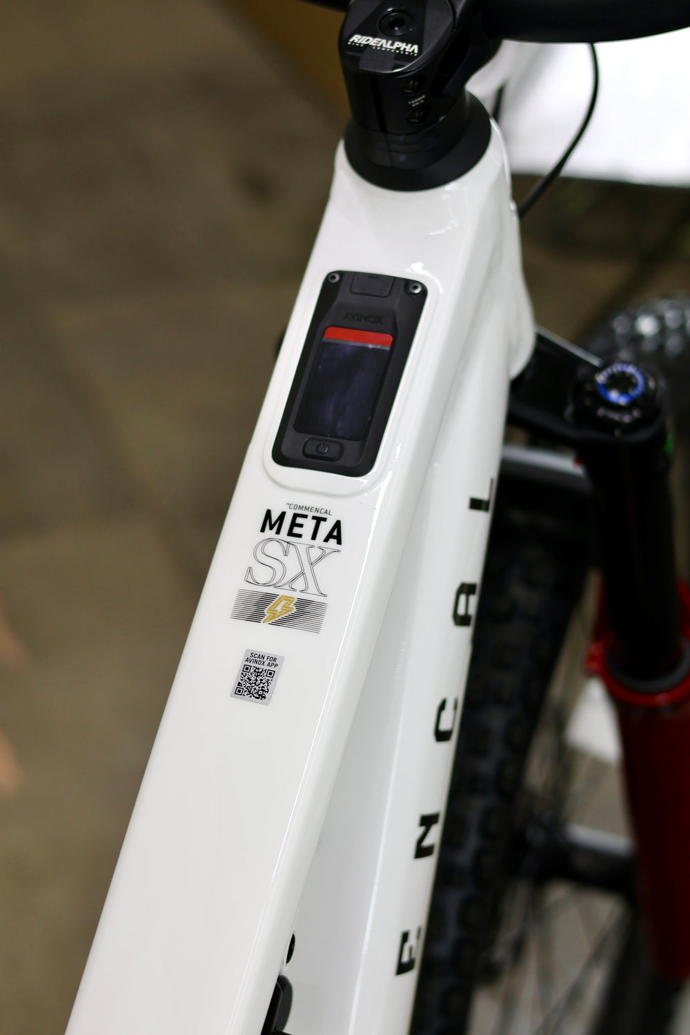 COMMENCAL META POWER SX AVINOX ROCKSHOX PURE WHITE 2027