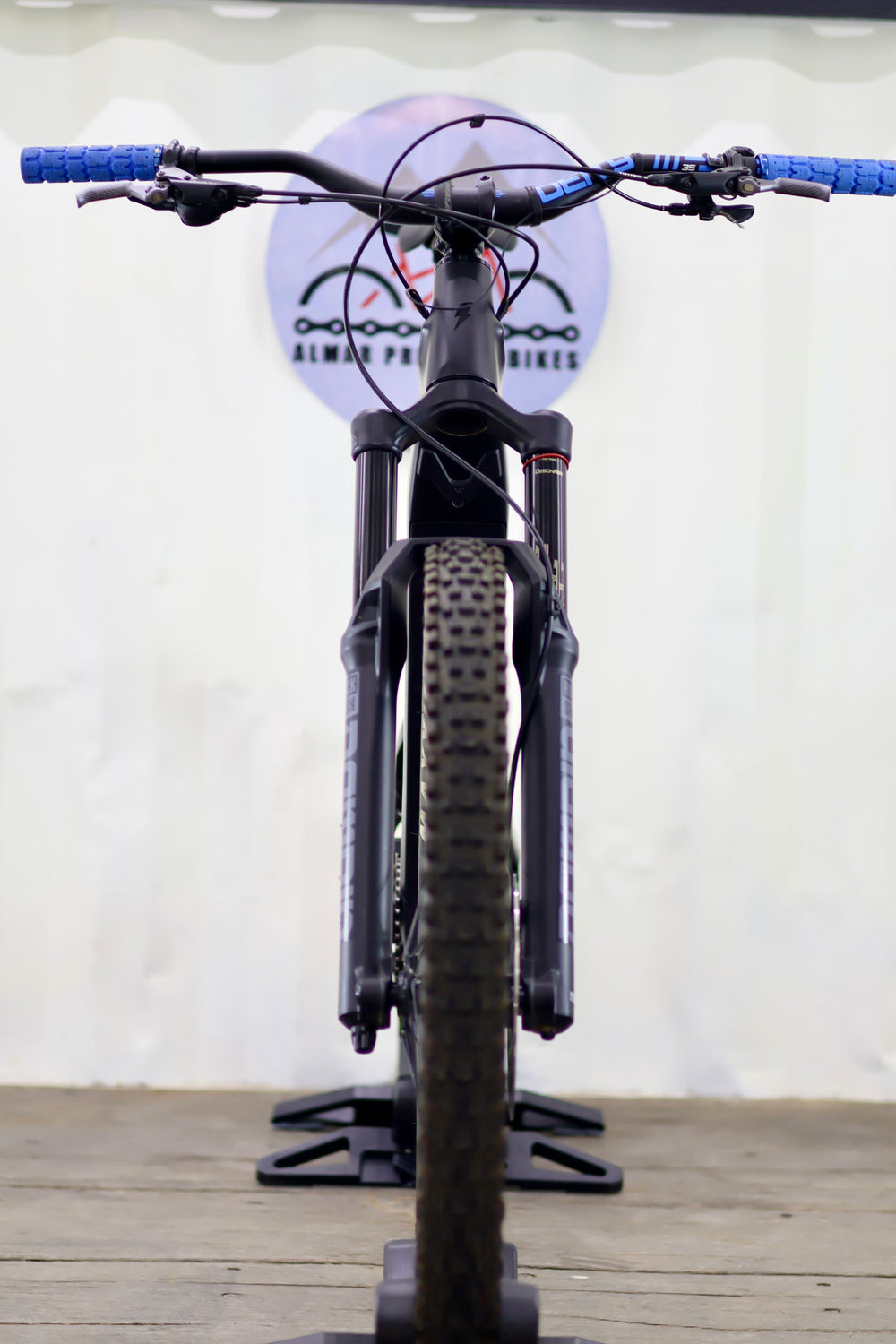 YT DECOY CORE 2 2025 Carbon (muy poco uso)