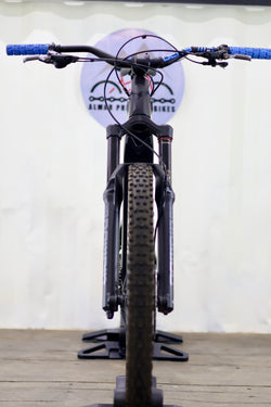 YT DECOY CORE 2 2025 Carbon (muy poco uso)