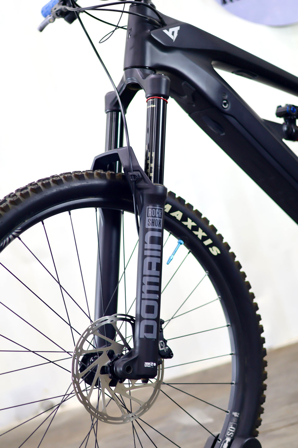 YT DECOY CORE 2 2025 Carbon (muy poco uso)