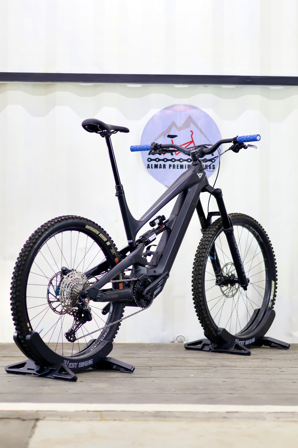 YT DECOY CORE 2 2025 Carbon (muy poco uso)