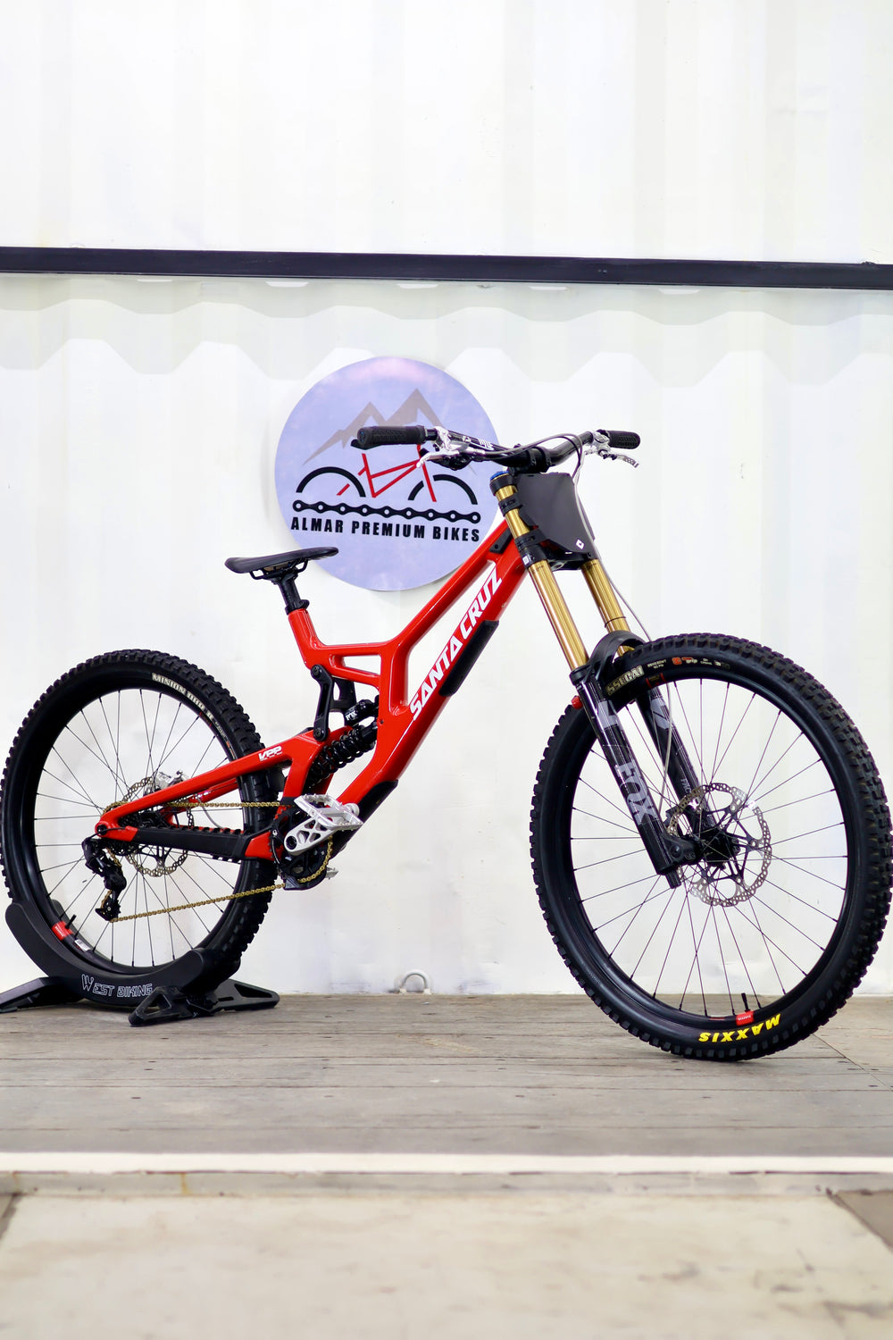 SANTA CRUZ DH V10 CC 2024 carbón