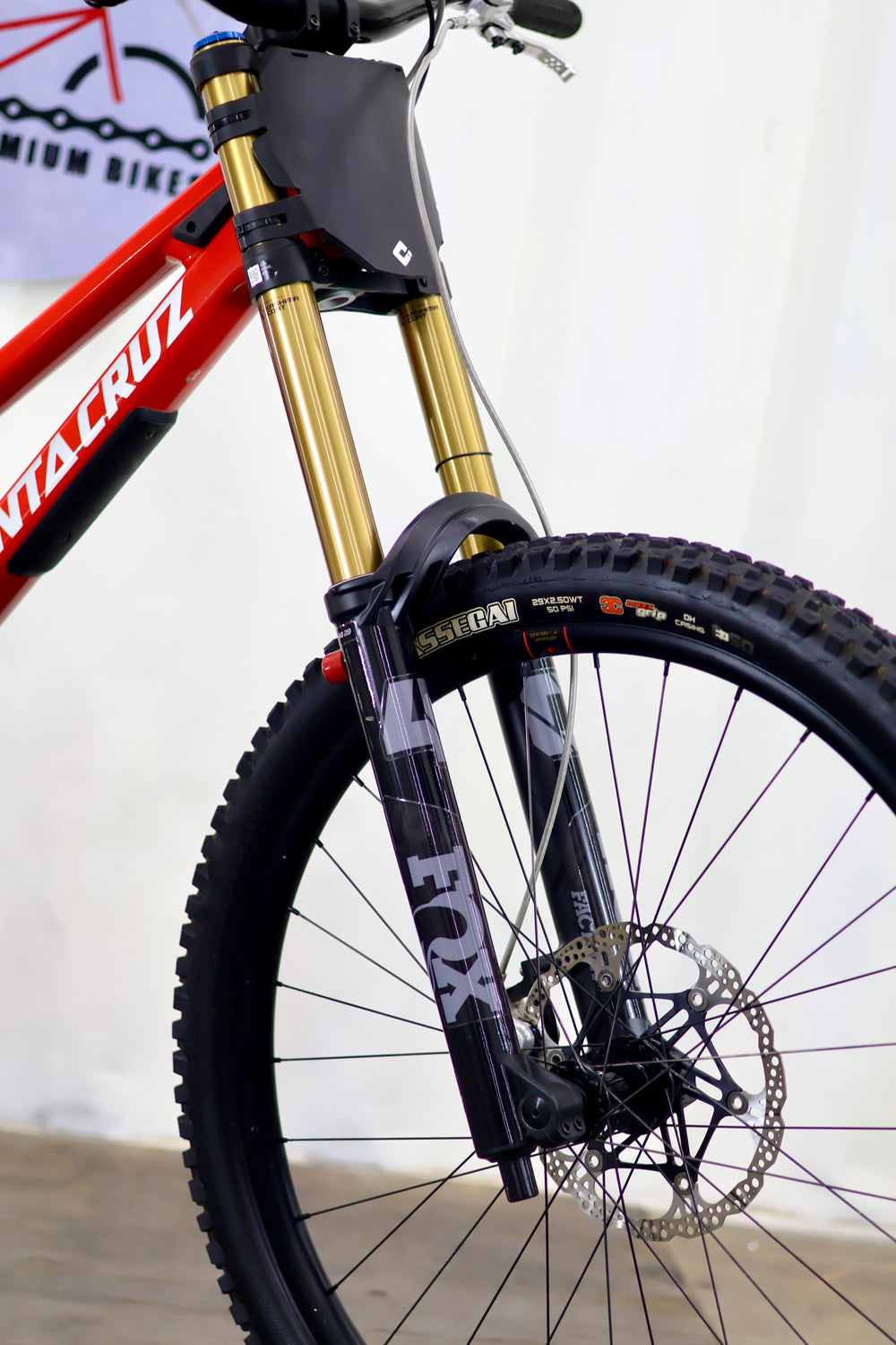 SANTA CRUZ DH V10 CC 2024 carbón