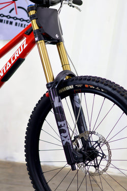 SANTA CRUZ DH V10 CC 2024 carbón