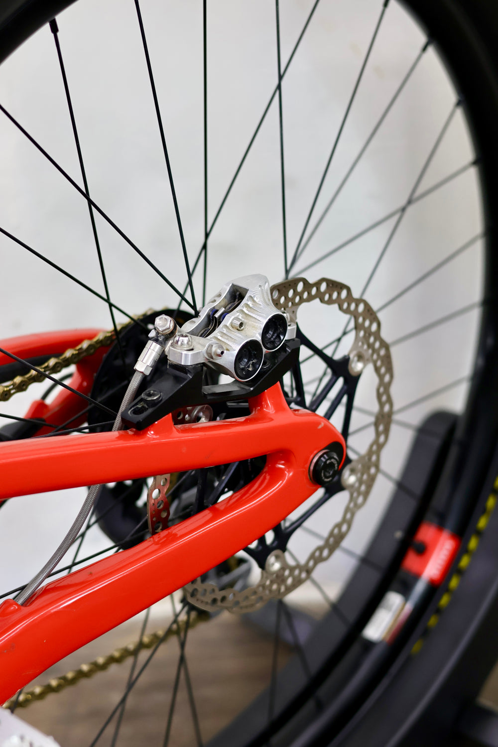 SANTA CRUZ DH V10 CC 2024 carbón